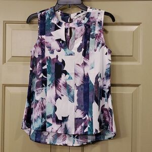 Collective Concepts keyhole sleeveless blouse